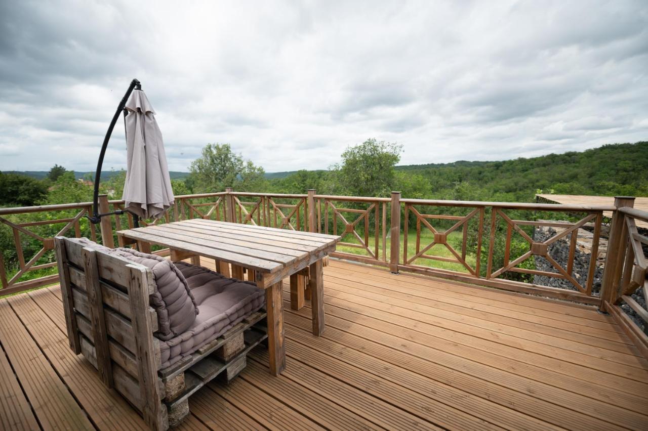 Lot En Dock 3 Atypiques Et Ecologiques En Vallee De La Dordogne * Souillac